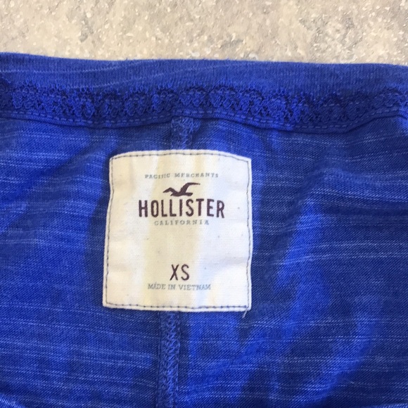 Blue horizontal pinstripe scoop neck XS jersey material top - Picture 3 of 4